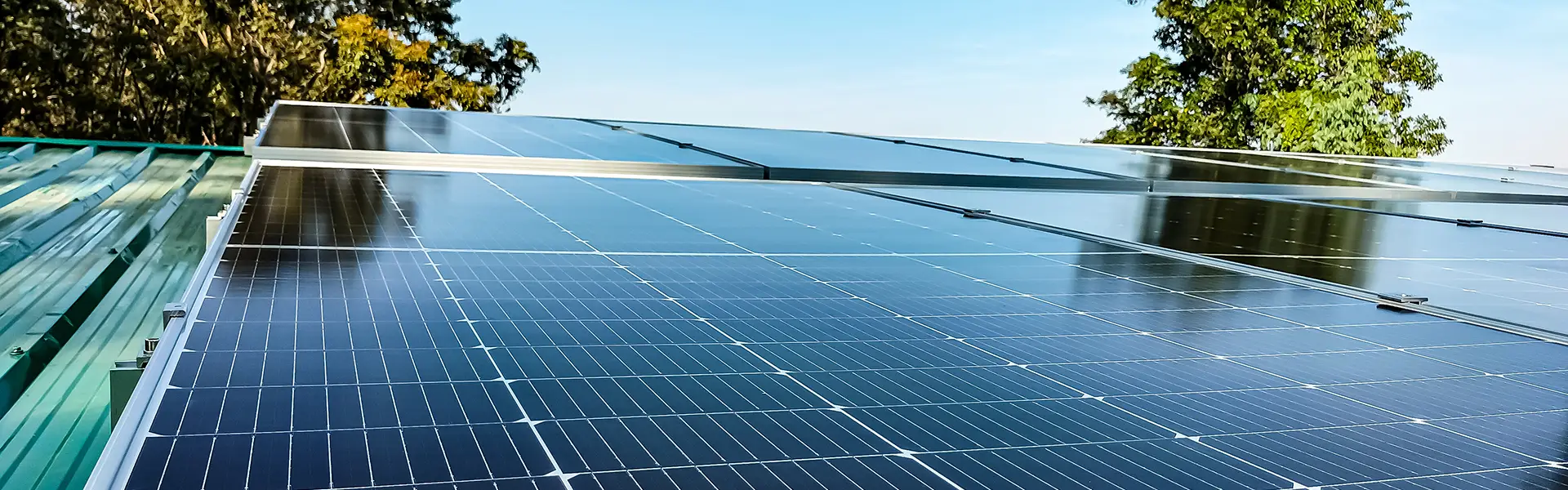 The Benefits of Installing Commercial Solar Panels in the UK